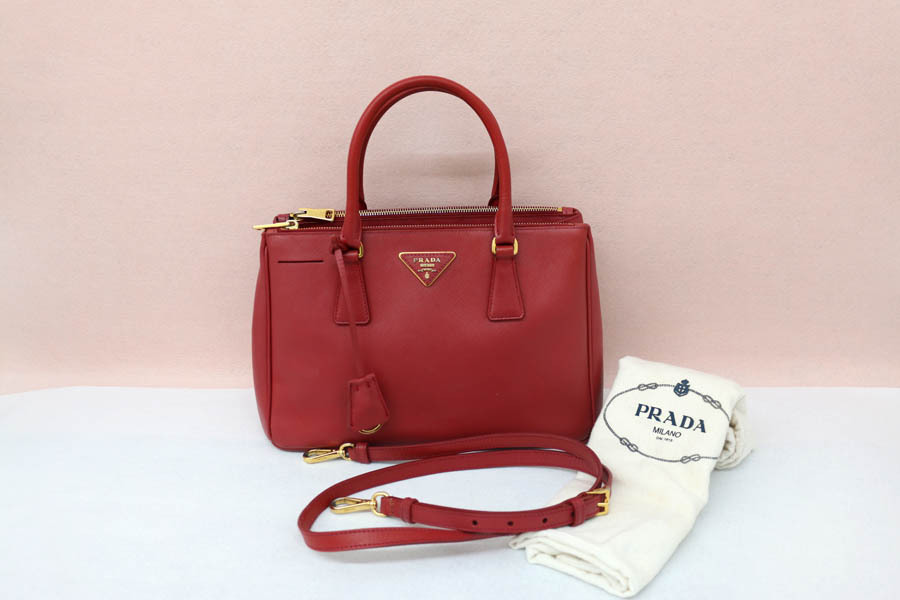 정품) 프라다 럭스 사피아노토트백 스트랩있음