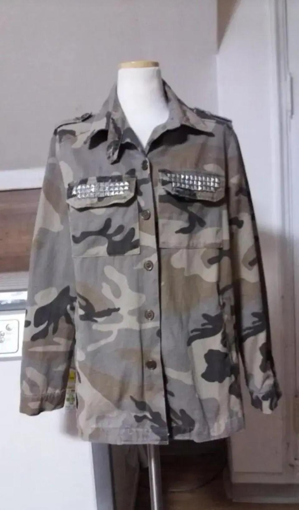 카모 스터드 야상 자켓