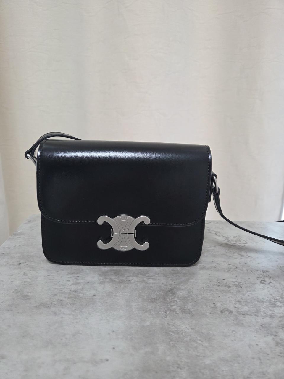 미사용 . 셀린트리 크로스백 가방 /급처