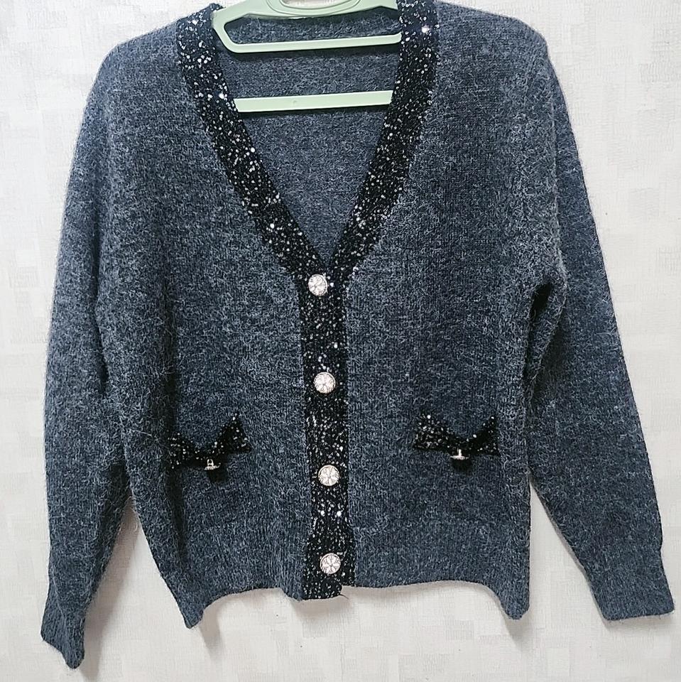 (중고) 디자인이  고급스러운 겨울 가디건&세련됨!