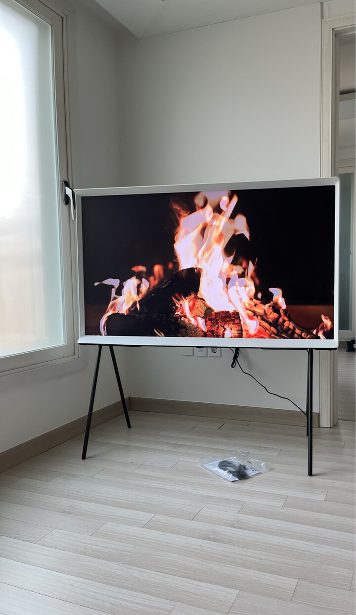 삼성 더 세리프 55인치 QLED TV