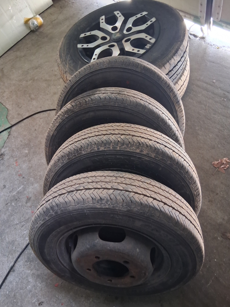 봉고3 휠타이어