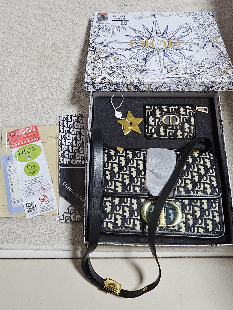 최상급디올 몽테인30 오블리크 크로스백&카드지갑&골드참 리본스카프 새상품