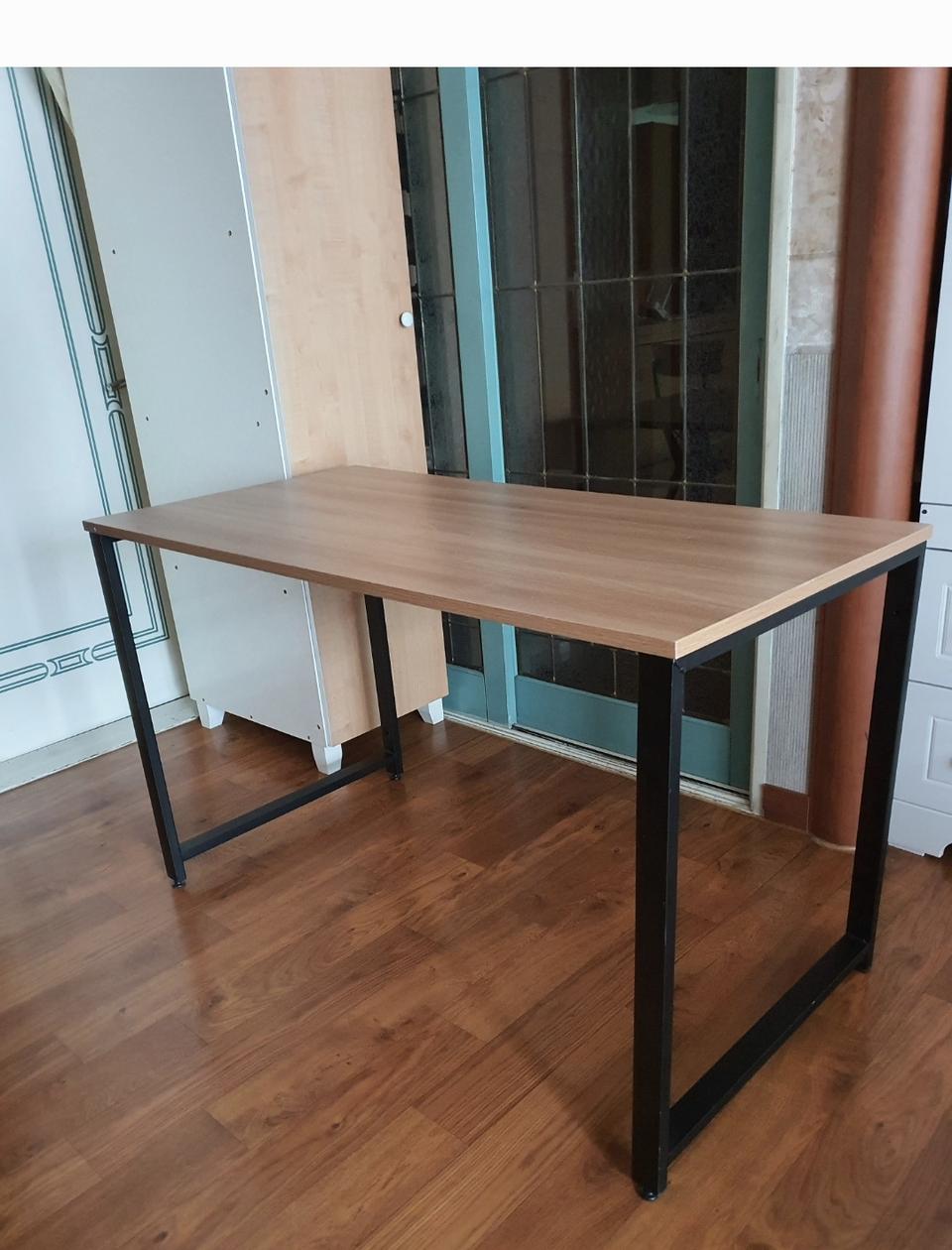 테이블 무겁지않고 다용도로 쓰기 편함 3만원 그외 의자덤