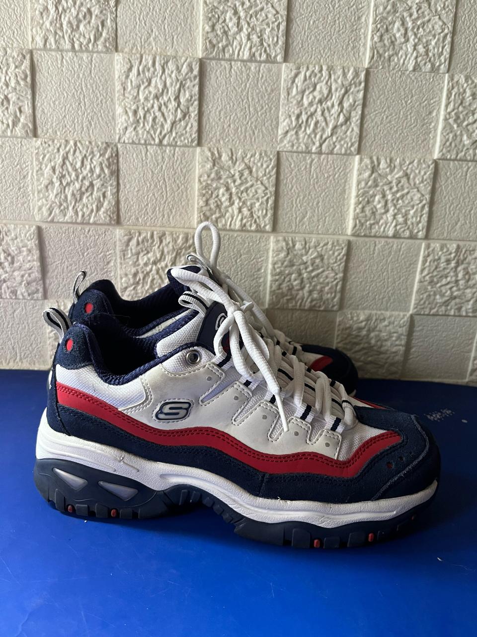 스케쳐스 운동화