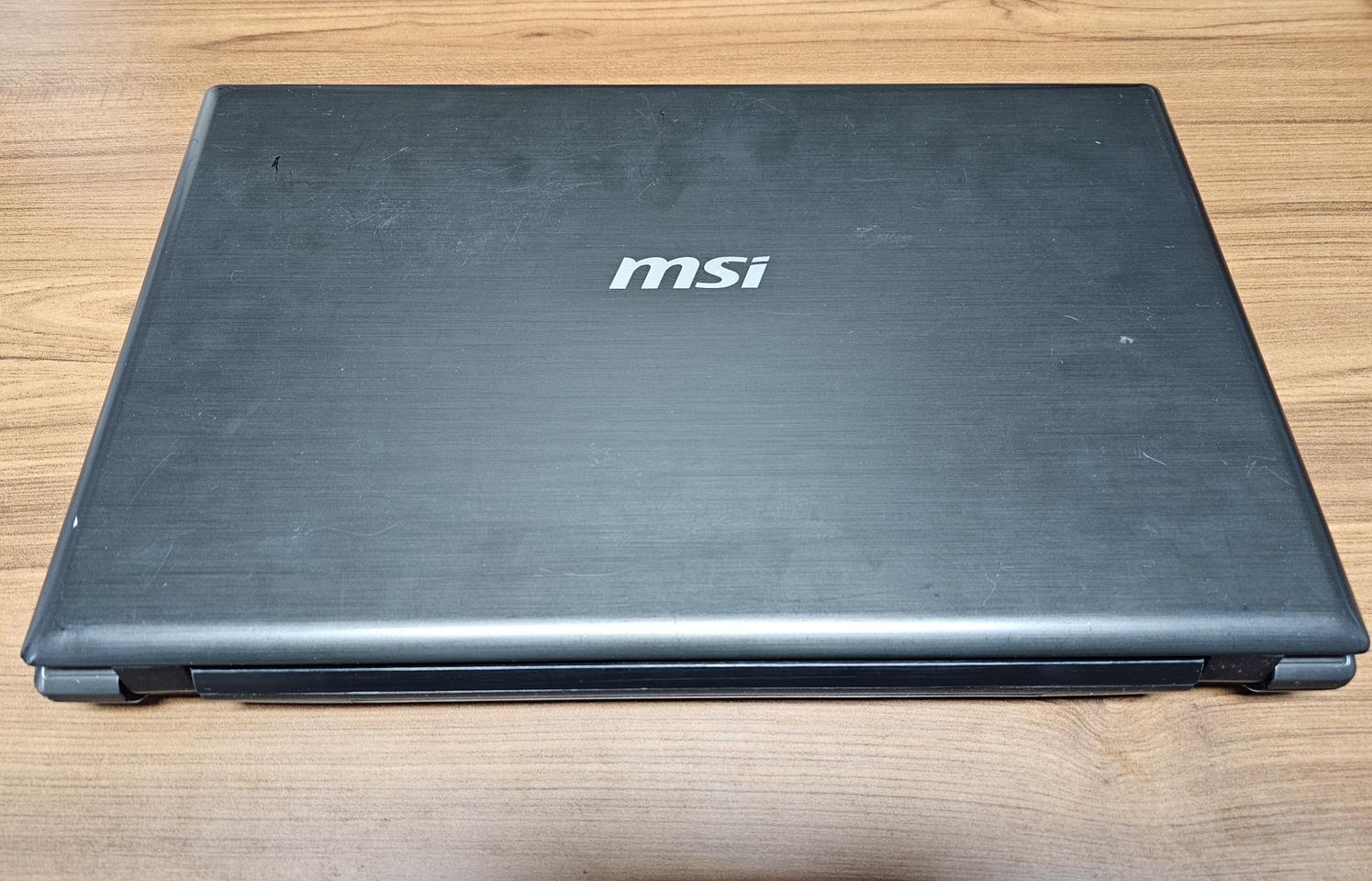 롤, 발로란트 되는 i7 게이밍 노트북 팝니다.