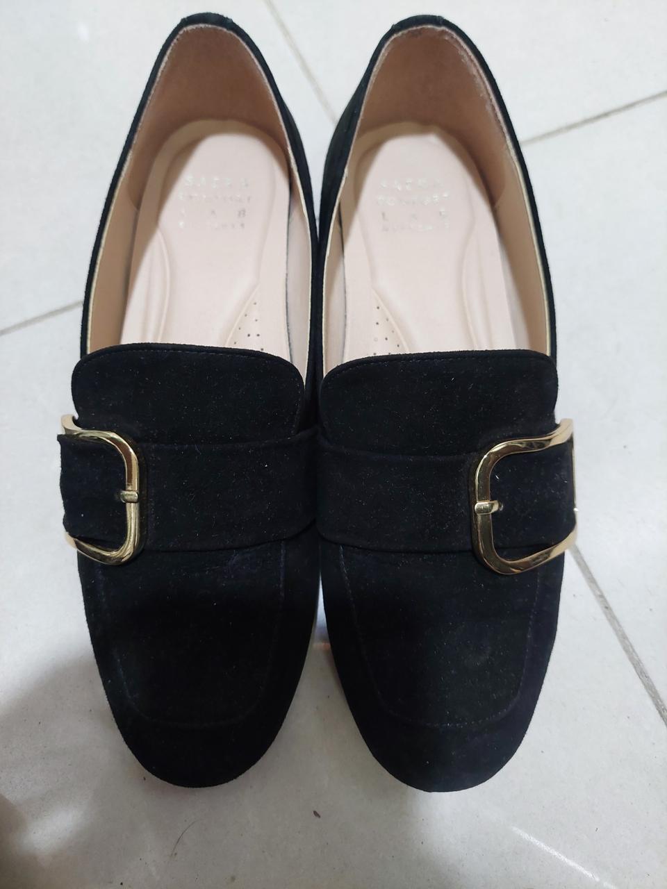 세라 스웨이드 로퍼 235