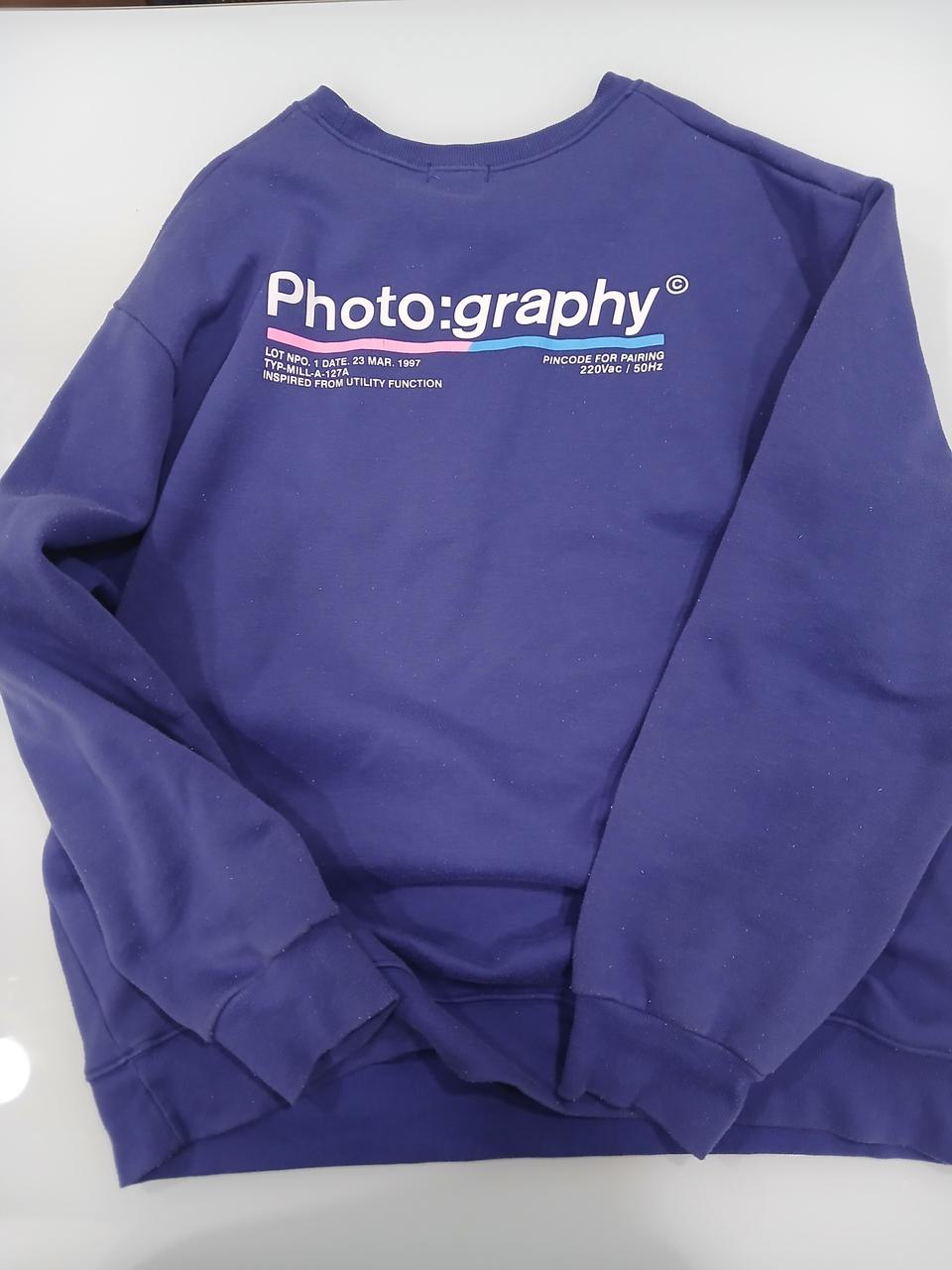 플레이 photography 맨투맨 블루