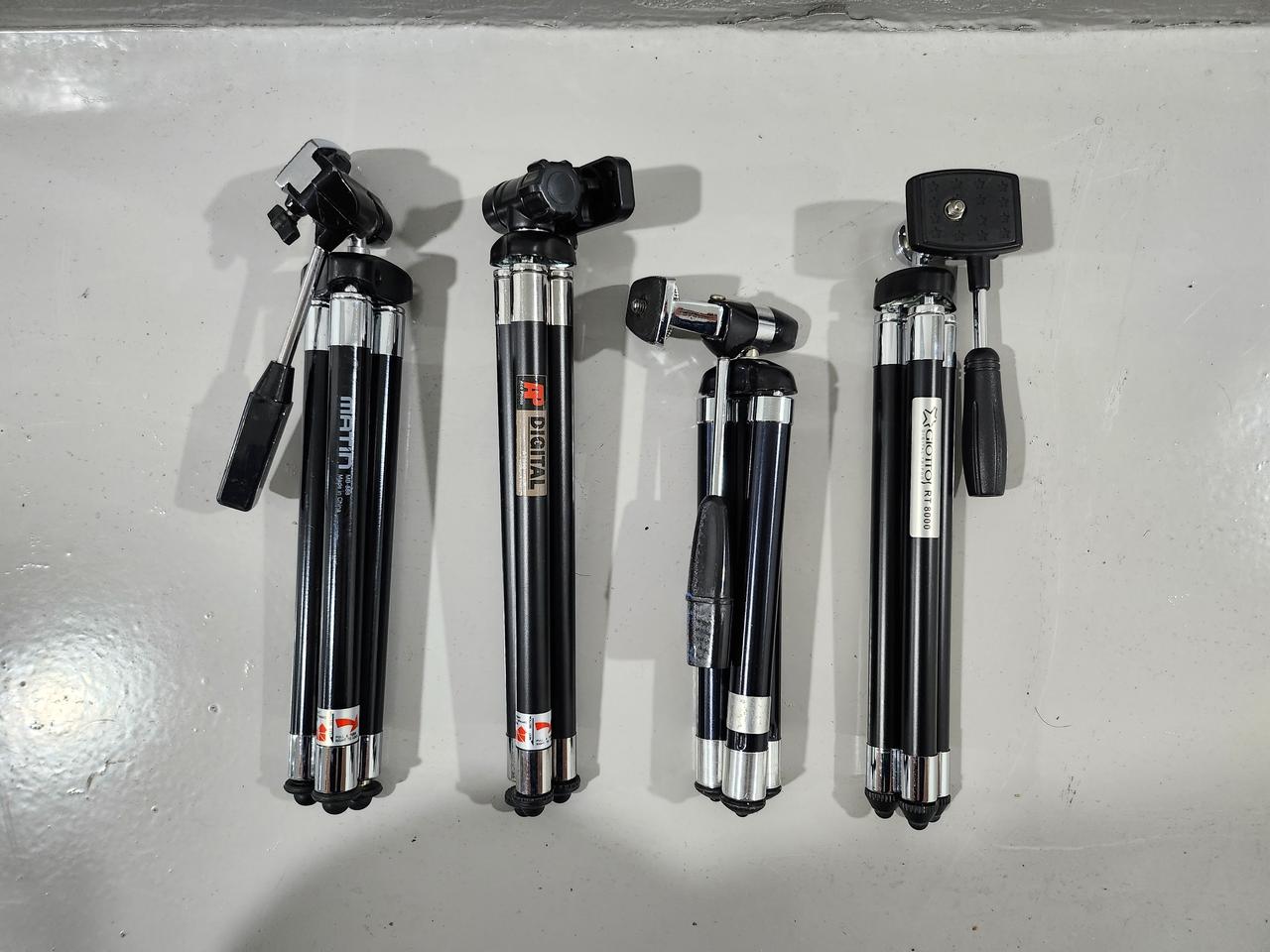 무게감 있는 빈티지 삼각대팝니다.(각 2만원)