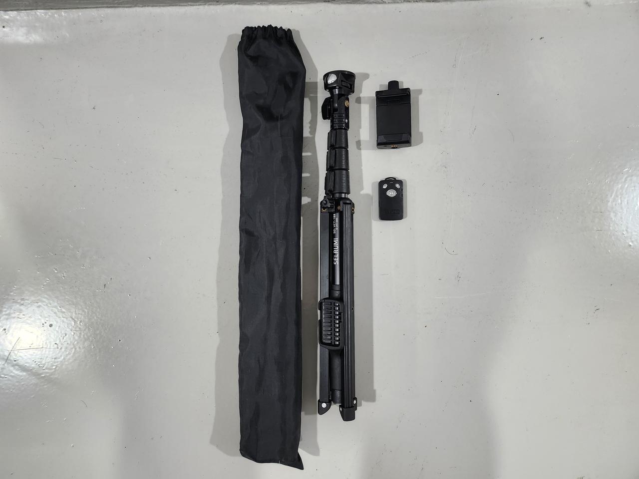 [셀루미] 블루투스 셀카봉삼각대 SEL-VCT188팝니다.