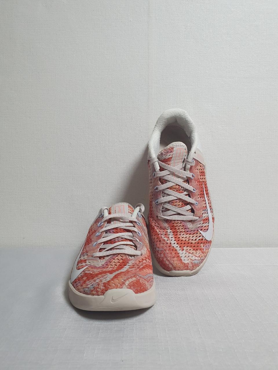 나이키 우먼스 메트콘6 운동화 크로스트레이닝 핑크 235mm