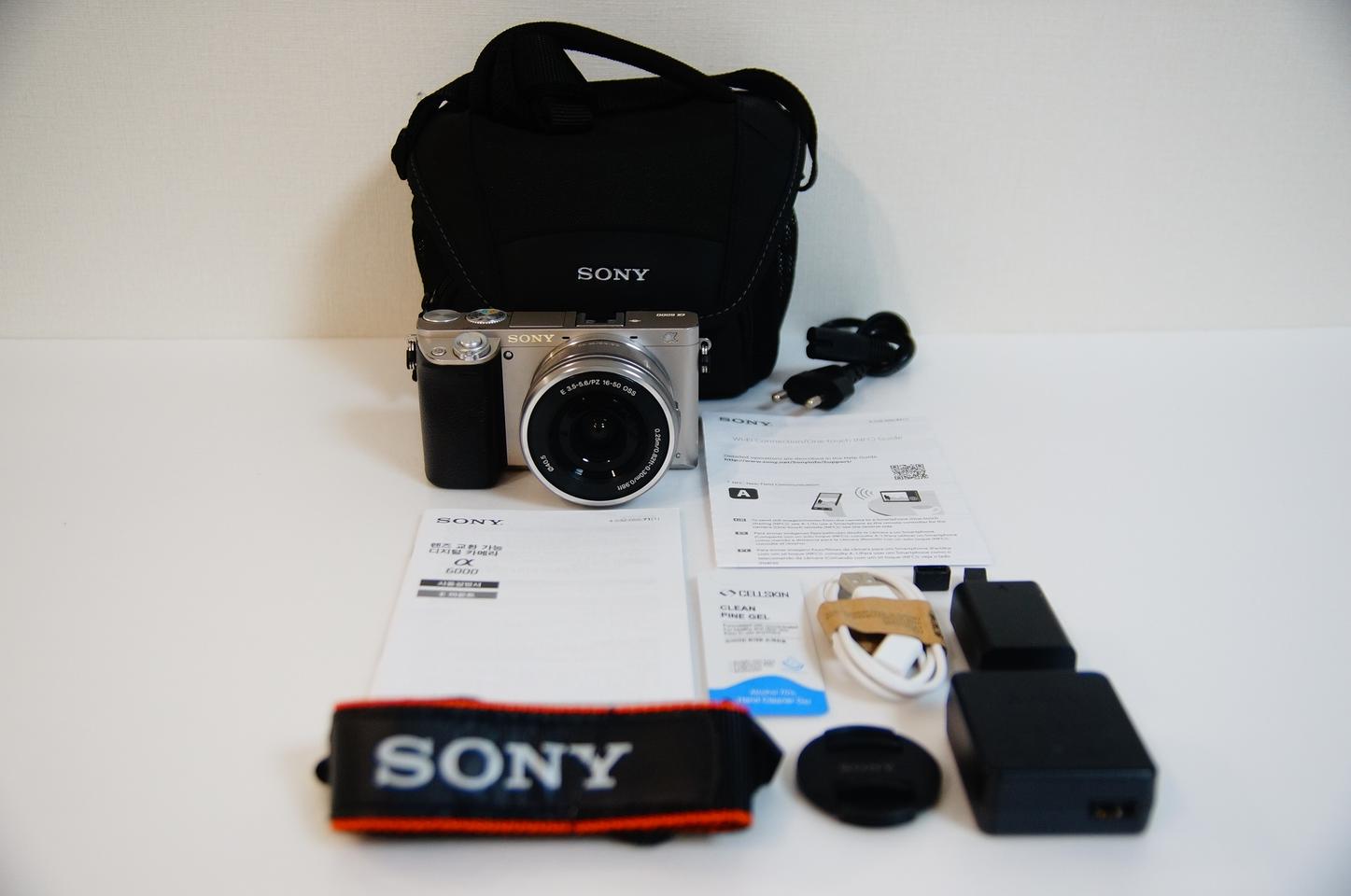 [소니] A6000 실버 미러리스 카메라 팝니다.(6,317컷)