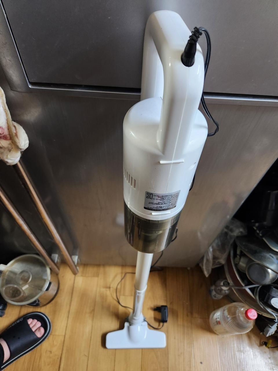 홈플레닛 컴팩트 무선진공청소기 판매합니다