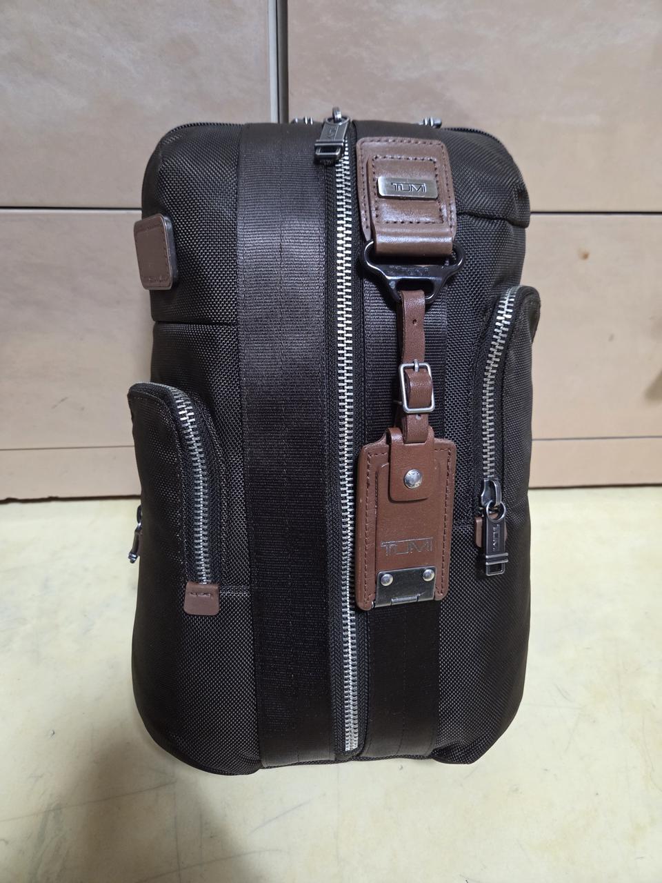 투미 정품 알파브라보 몬터레이 슬링백 거의새제품