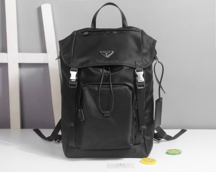 프라다 리나일론 백팩