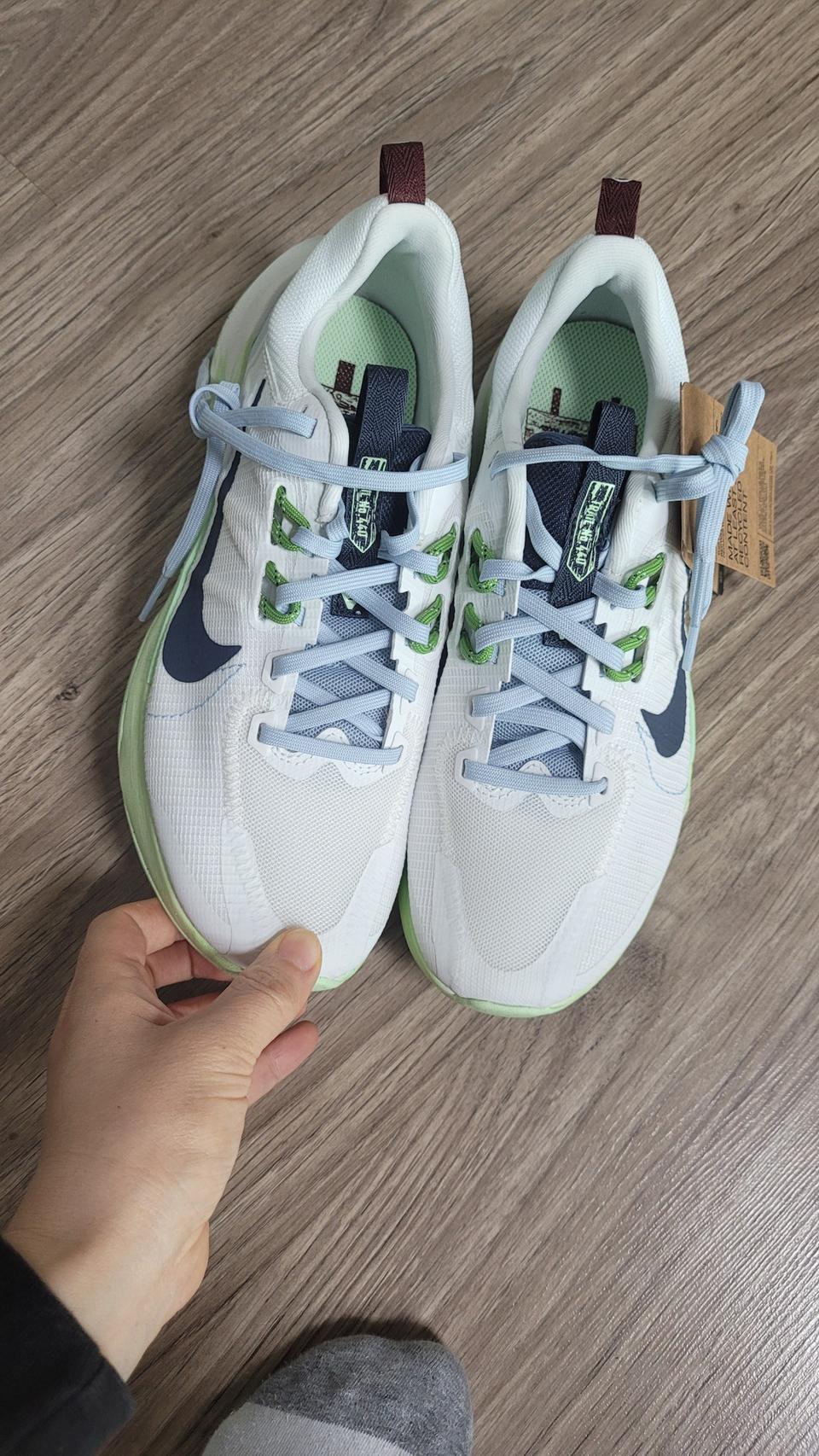 나이키 주니퍼 트레일 2 넥스트 네이처 -250사이즈(새상품)