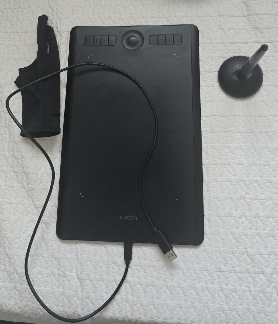 와콤 인튜어스 프로 PTH-660 중형