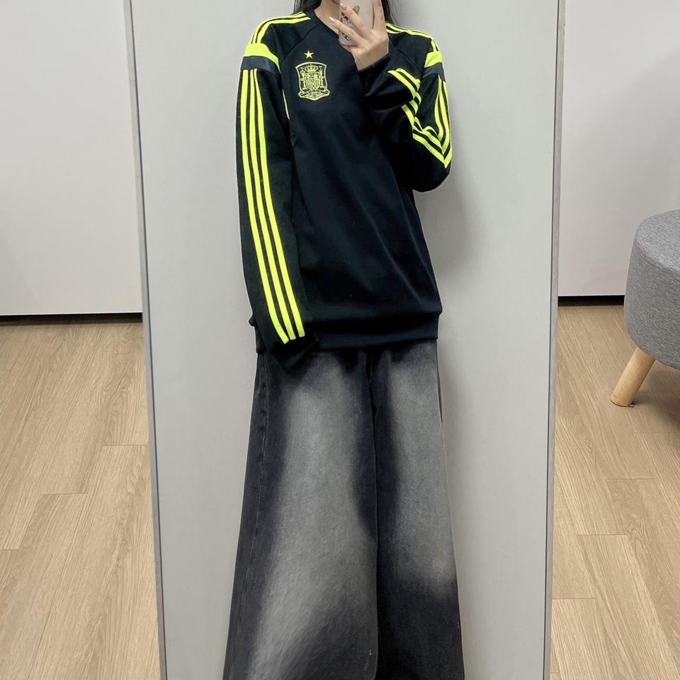 아디다스 스페인 국대 웜업 맨투맨