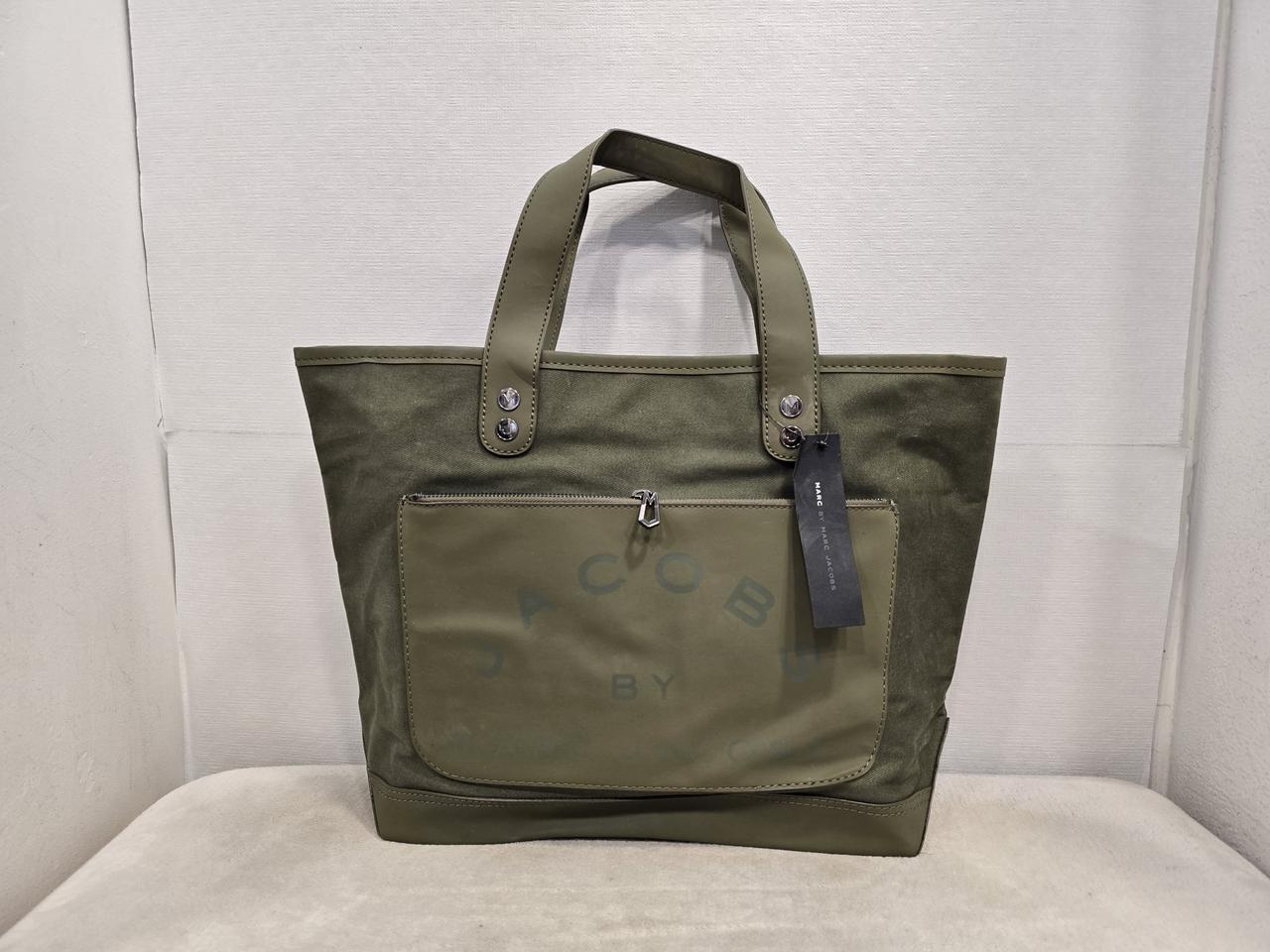 새상품) 마크 제이콥스 올리브 캔버스 토트백