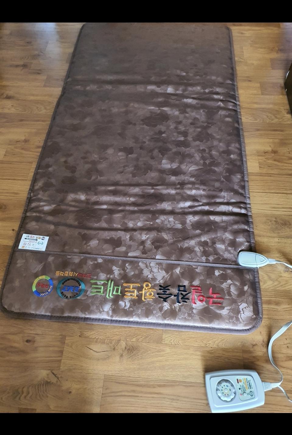 국일참숯황토전기매트거의안쓰고예비용으로보관만해서상태가깔끔저렴히4만원따뜻함