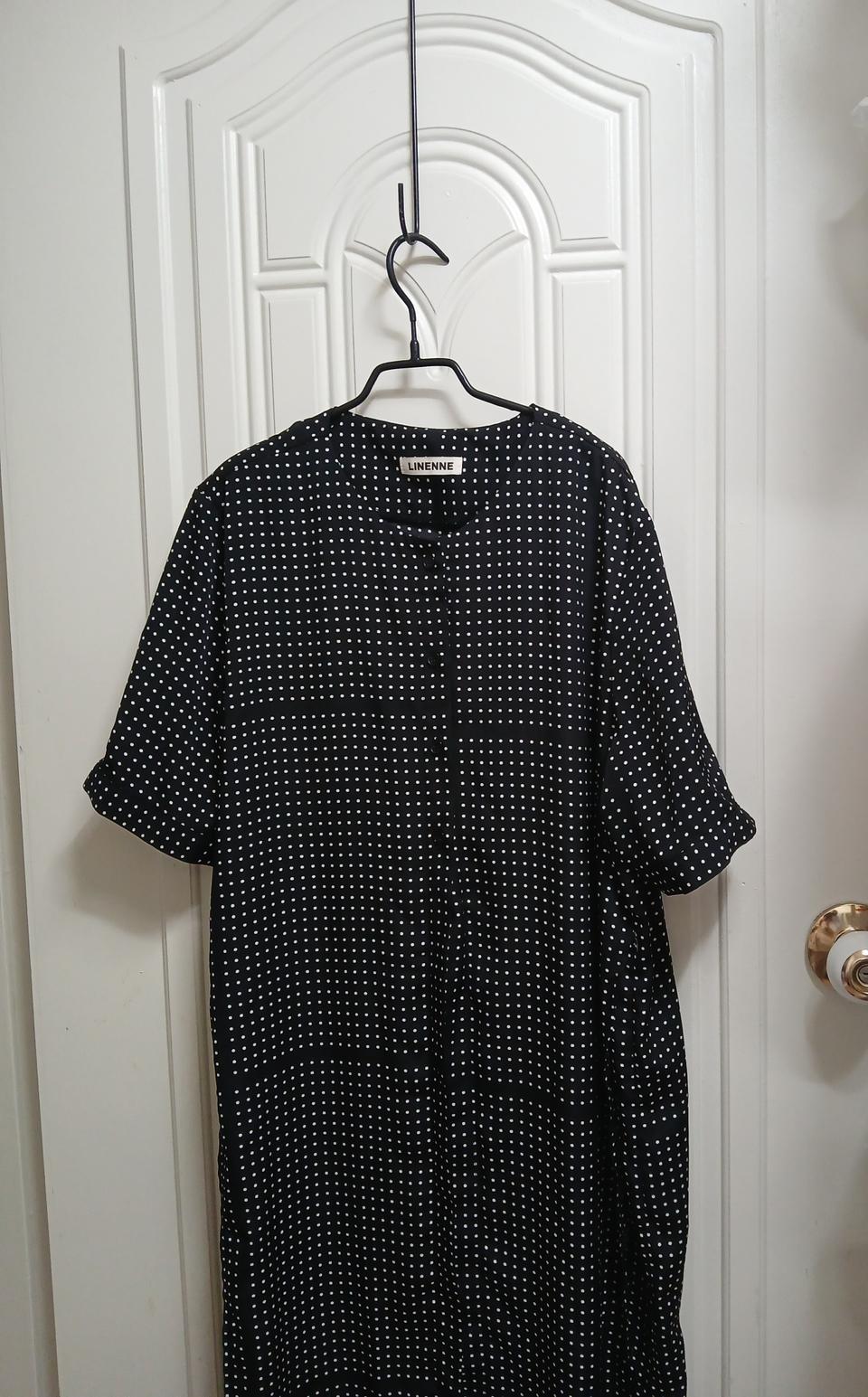 리넨느 블랙도트반팔원피스