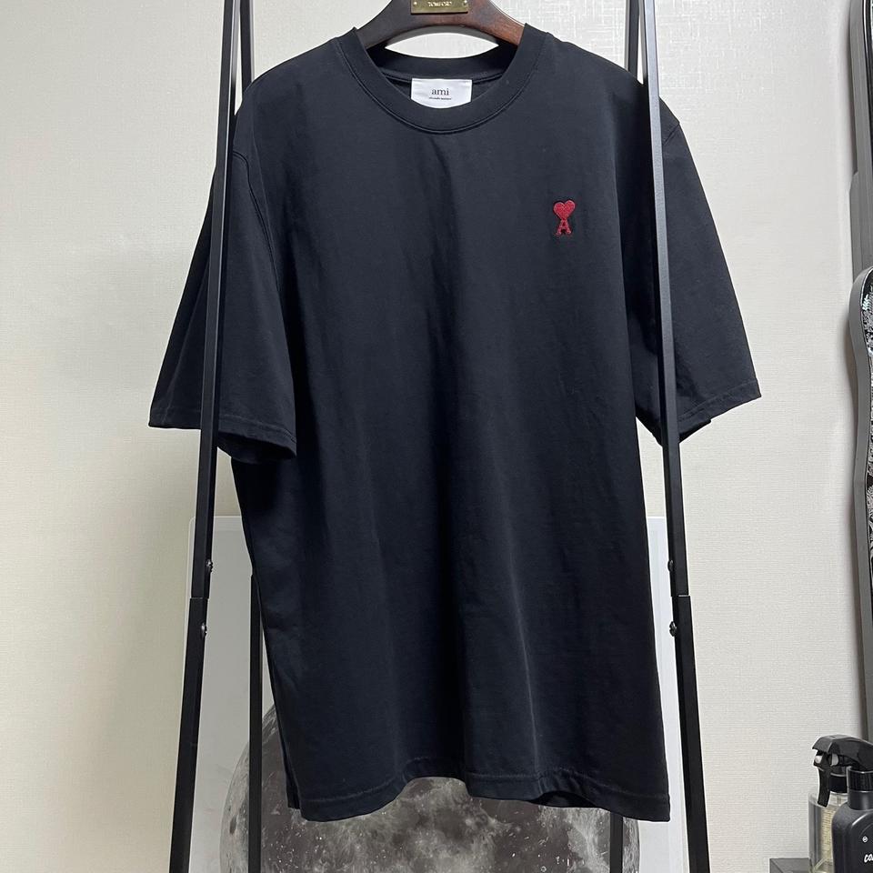 정품 M) AMI 아미 하트로고  반팔 티셔츠