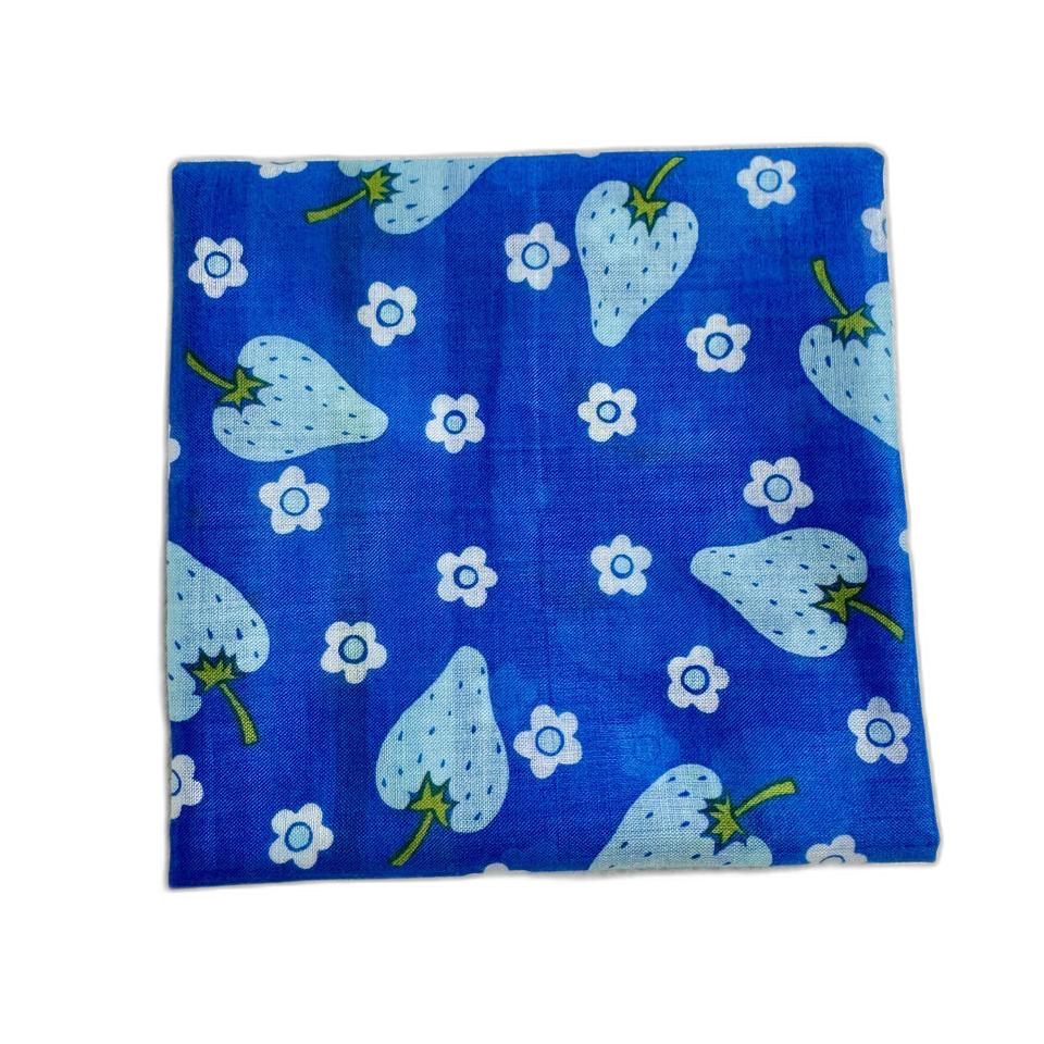 딸기 꽃무늬 블루 손수건