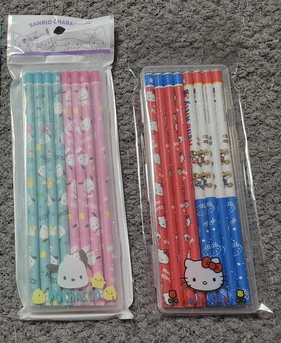 정품 포차코. 키티 8본 연필 케이스 세트