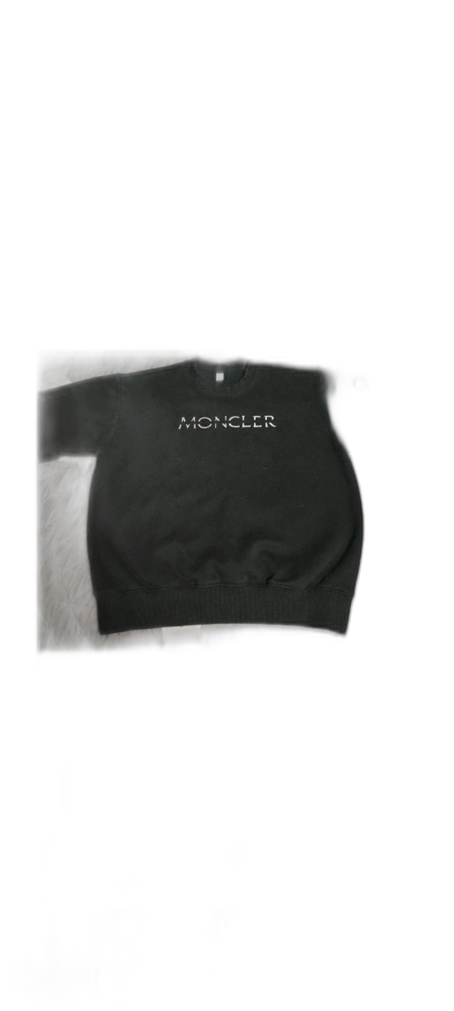 몽클레어 맨투맨.  L