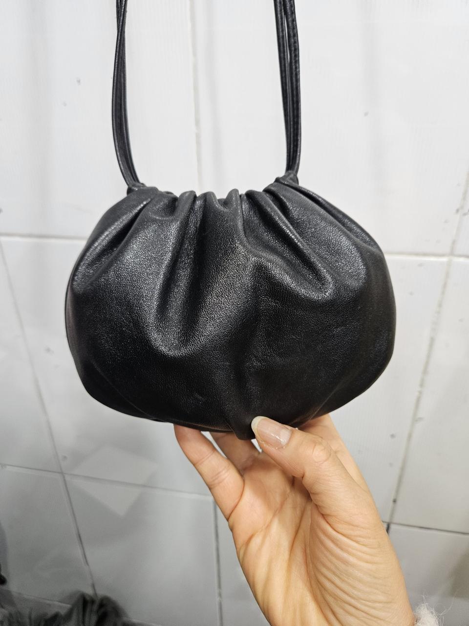 스테이트먼트미니크로스백