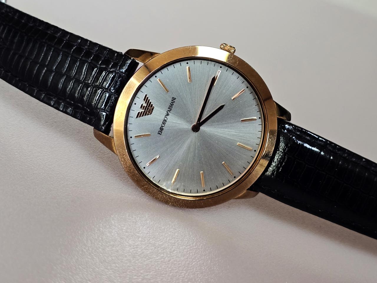 엠포리오 아르마니 로즈골드톤 남성 가죽 시계