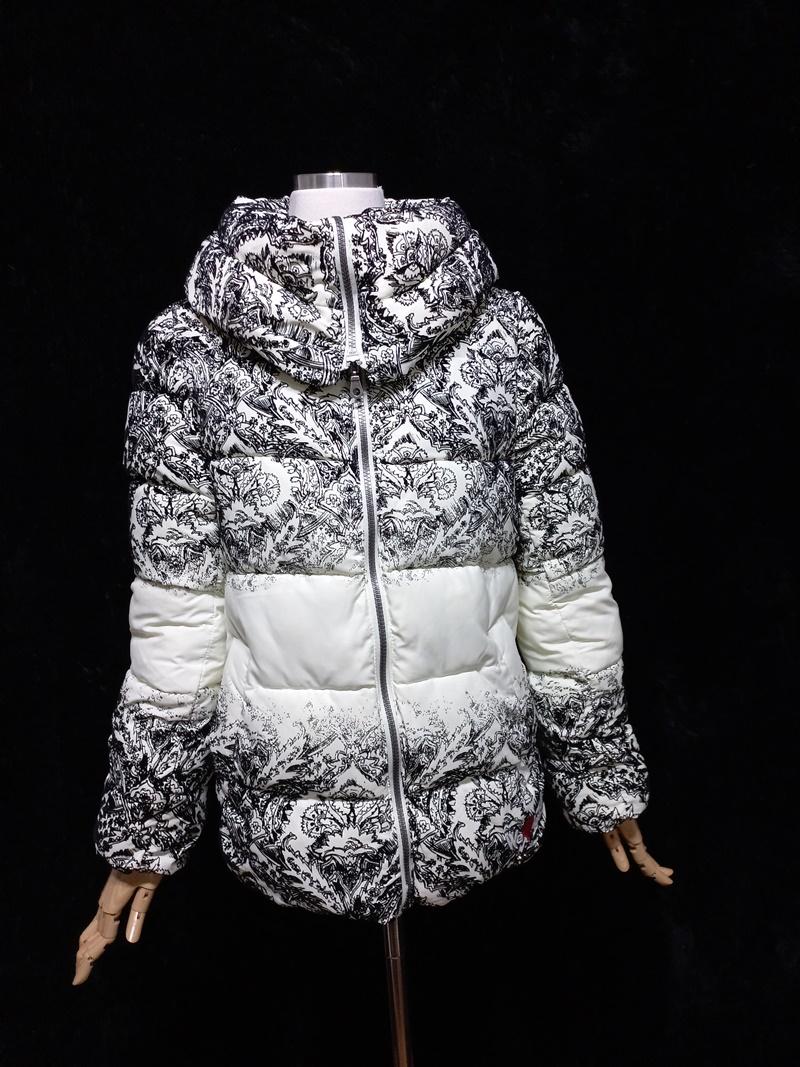 데시구알 페이즐리무늬 스페인제 정품 여성 겨울 여자집업경량푸퍼패딩점퍼85