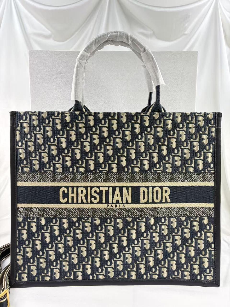 디올 오블리크 북 토트 레더 라지 백 새상품✅