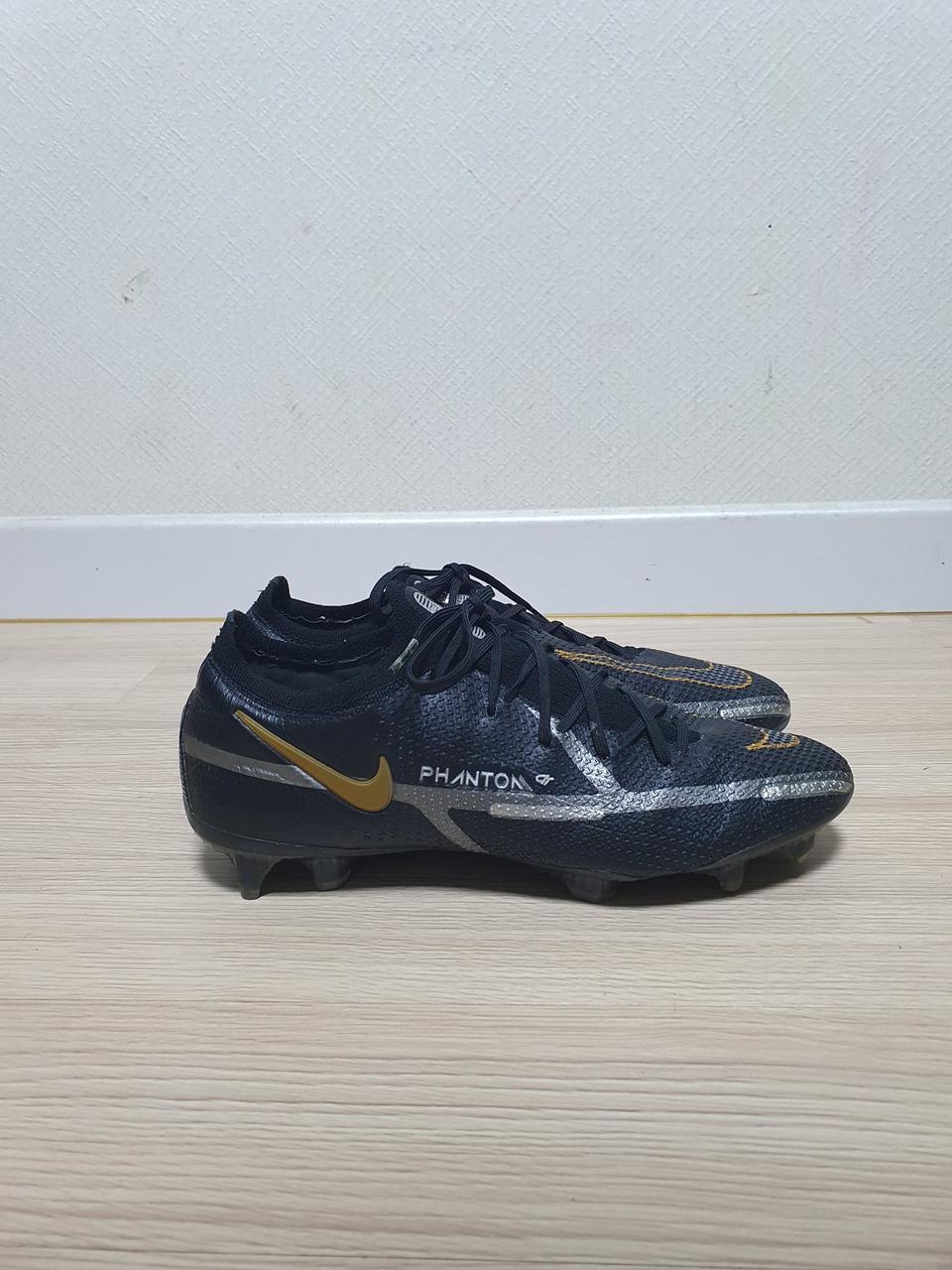 나이키 팬텀 GT2 엘리트 축구화 265