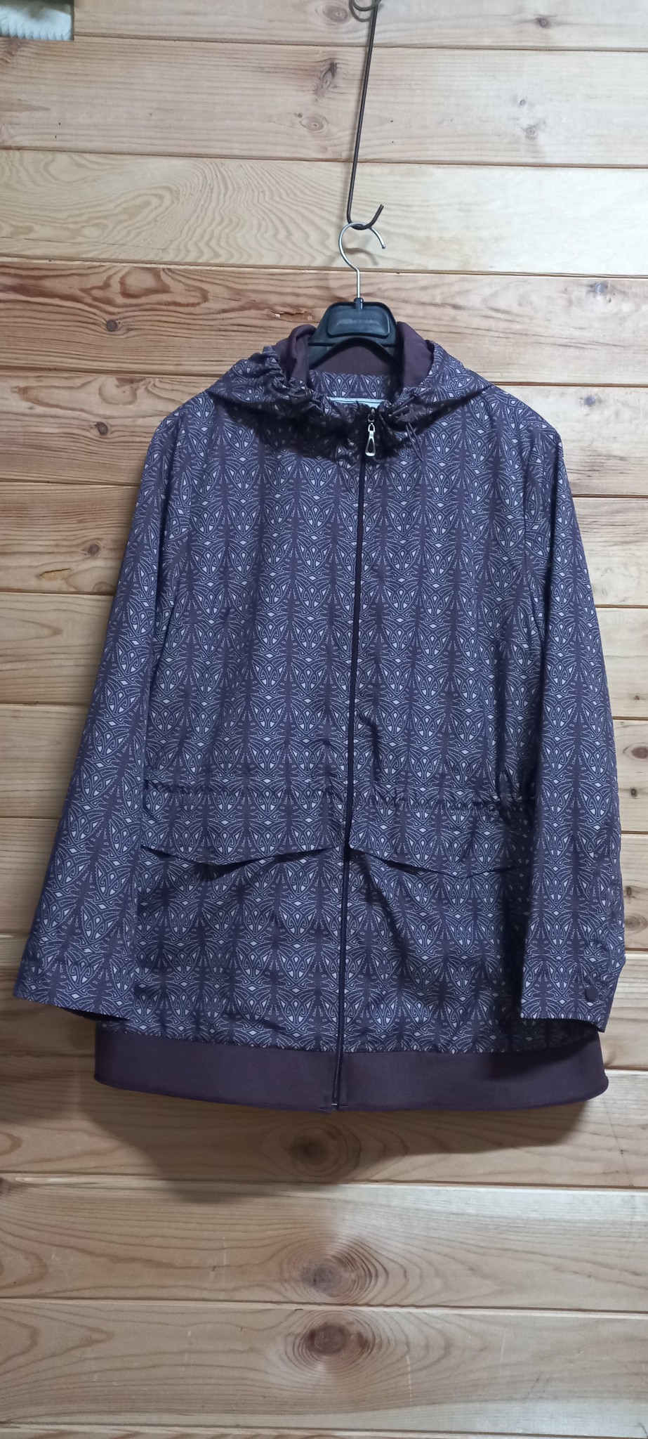 BELISIAN 패턴 후드 바람막이