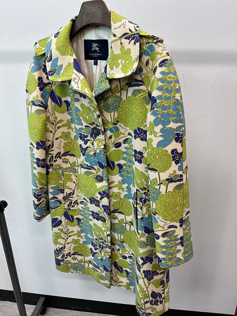 여) 버버리 이태리 플로럴 코트