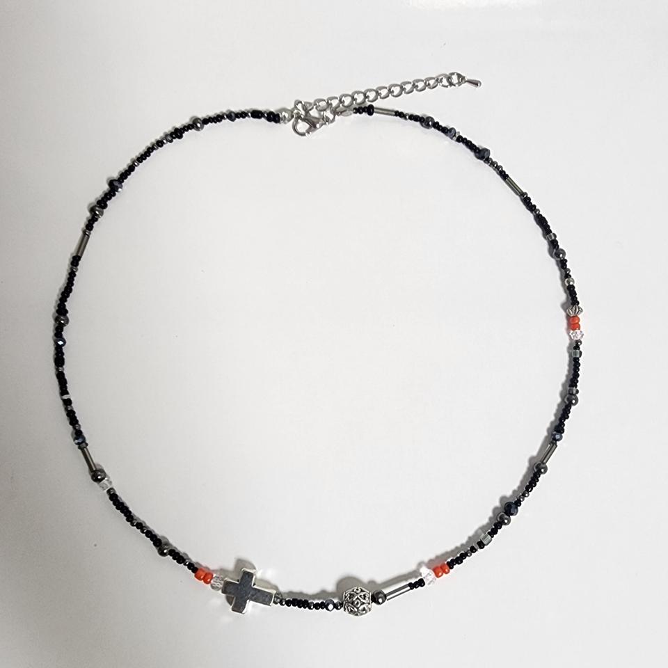 남자 블랙 십자가 비즈 목걸이