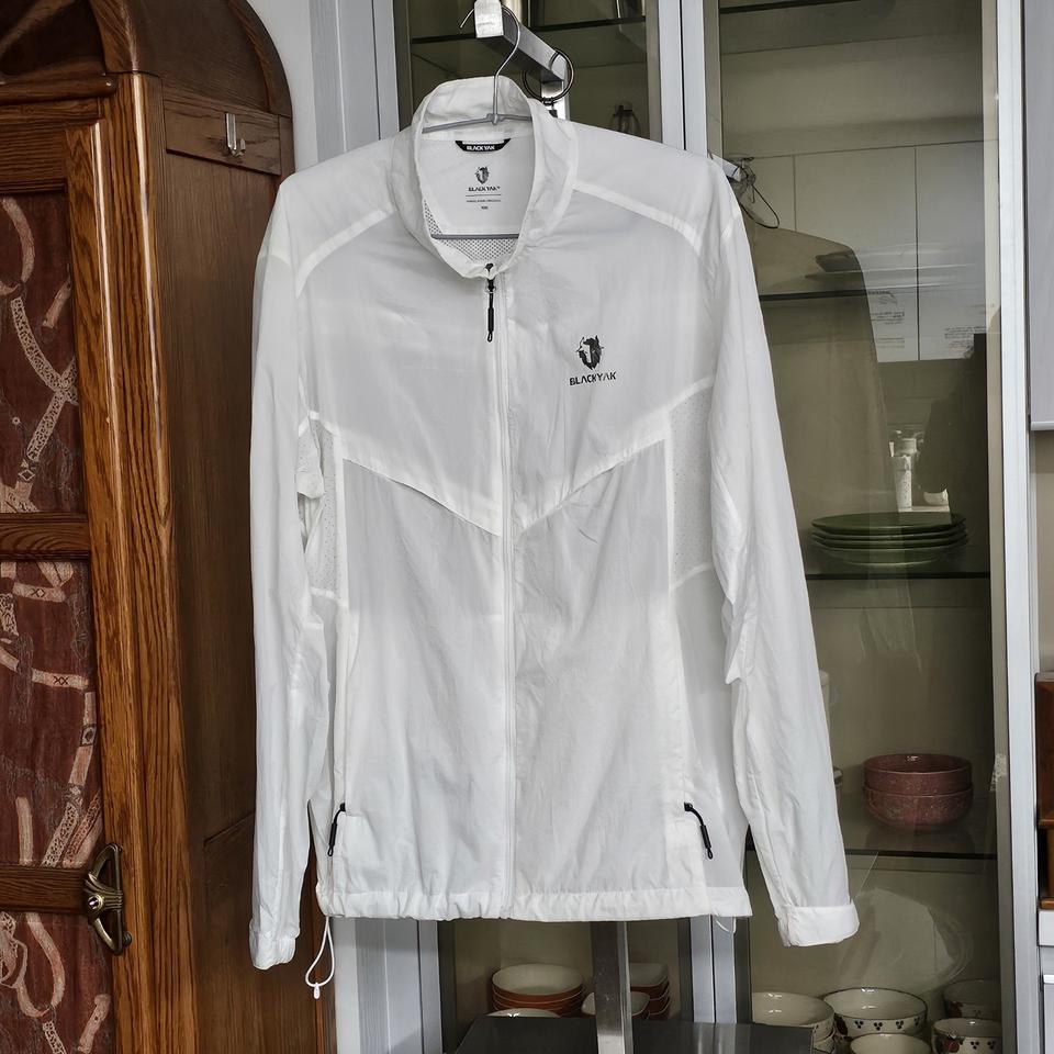 블랙야크 남성 바람막이 등산자켓 사이즈100