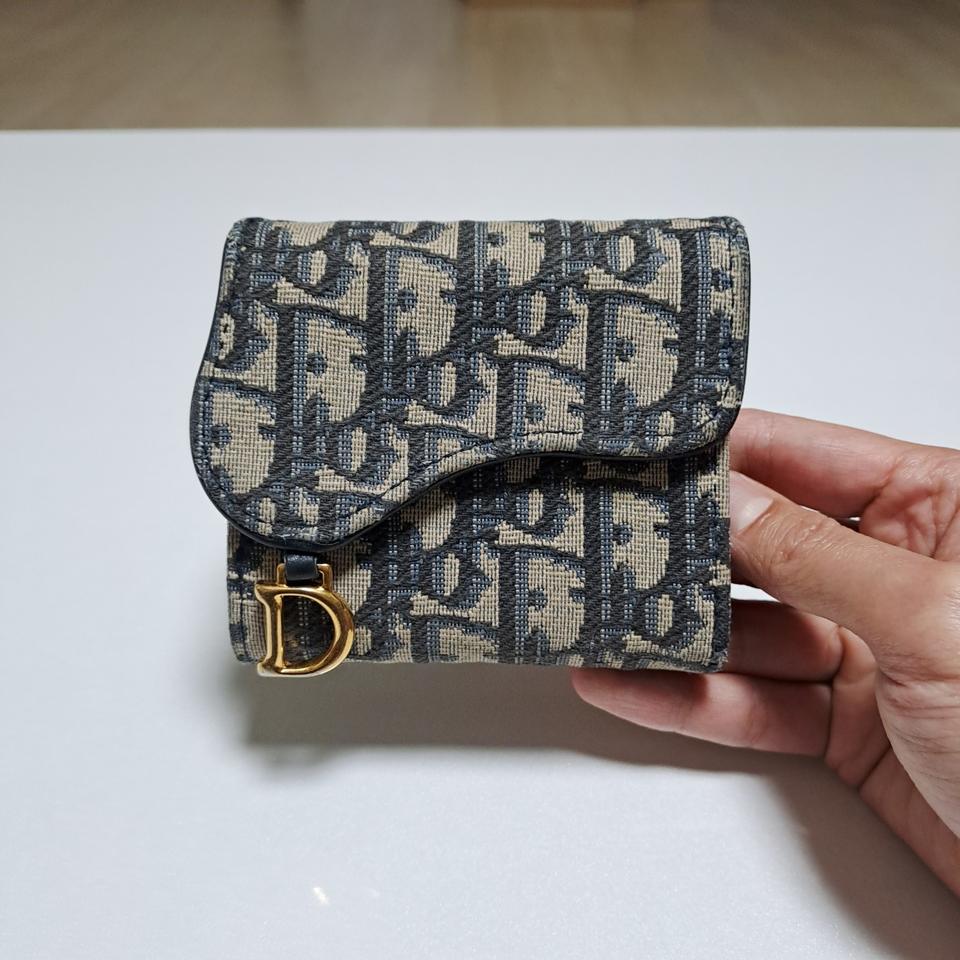 [100%/정품] 디올 새들 로터스 오블리크 3단 지갑, 디올지갑