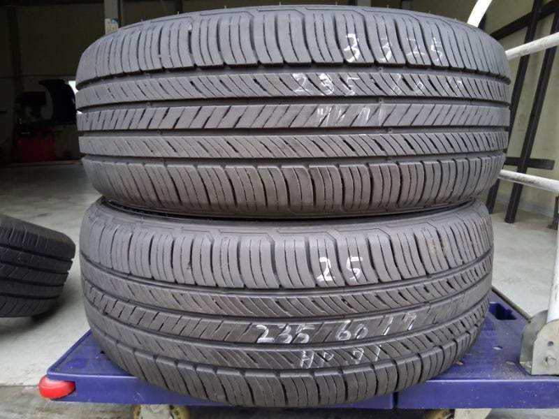 금호 25년 HP71 / 95%급 2356017 중고타이어 2개