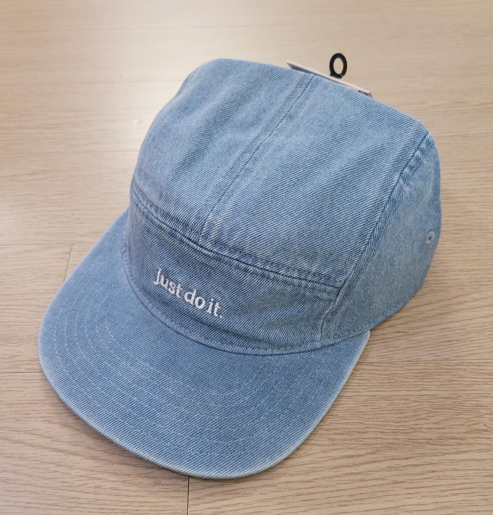 나이키 데님 모자 캠프캡모자 M/L사이즈 새제품 3만원