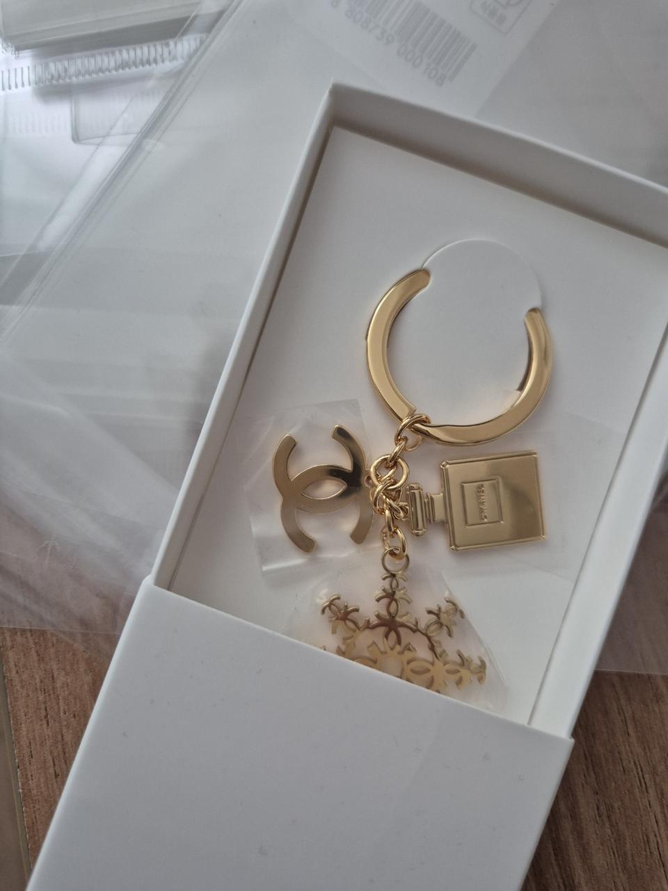 샤넬 뷰티 골드 키링