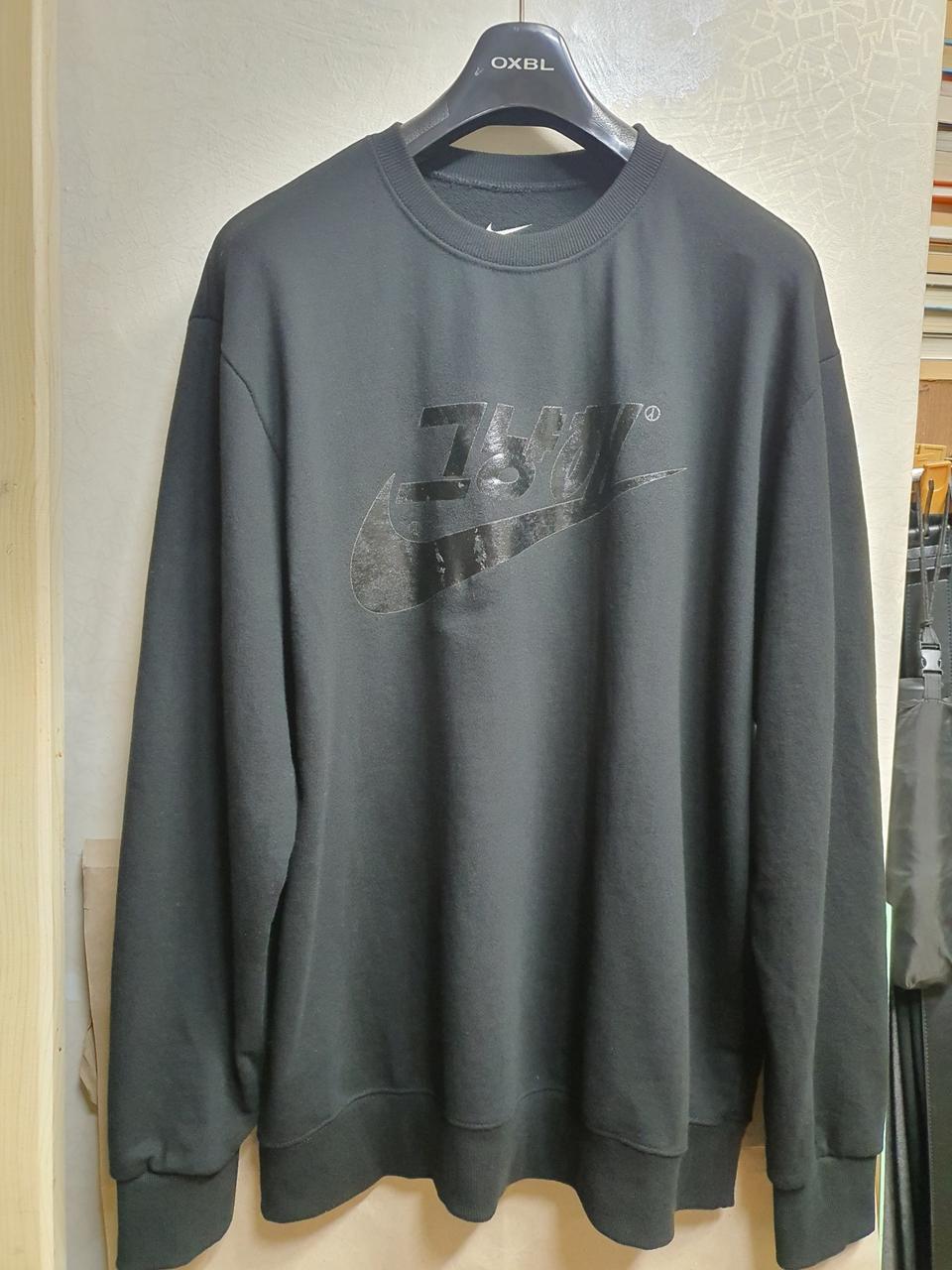 나이키 피스마이너스원 맨투맨