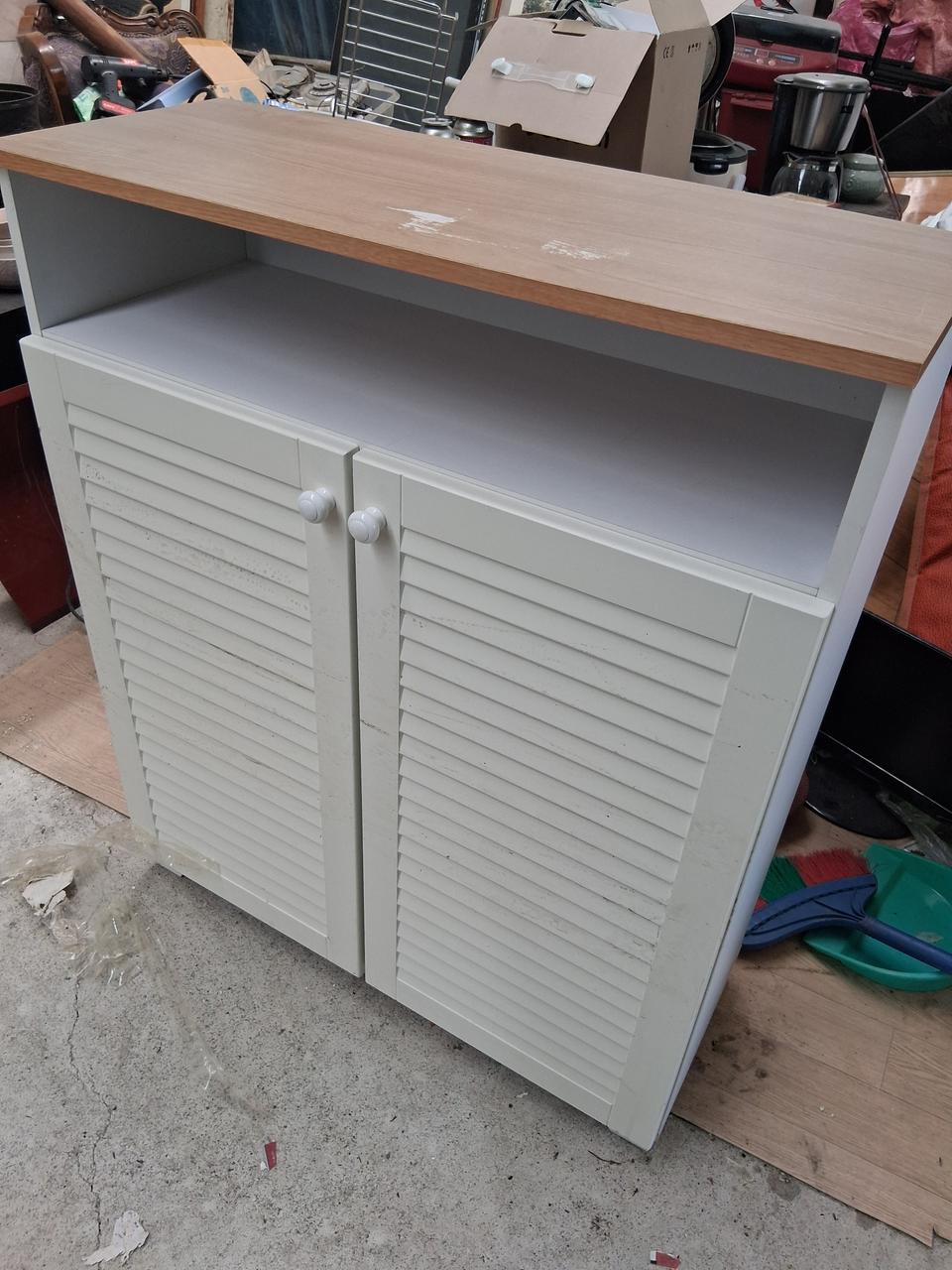 루버문 수납장 겸 테이블