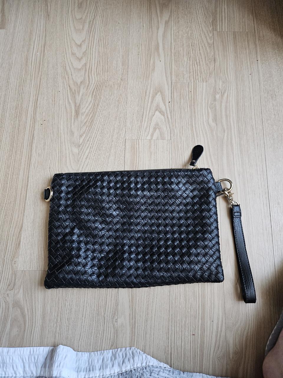 보테가베네타 클러치백