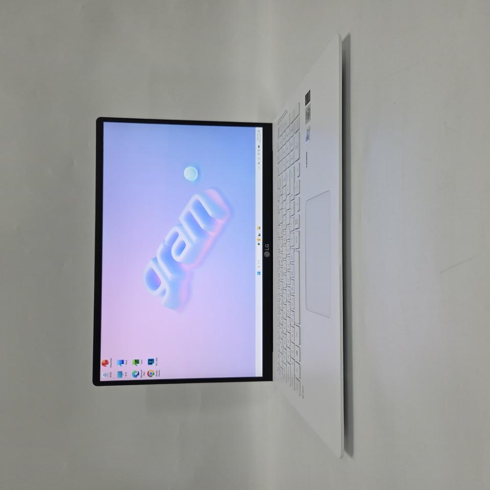 엘지 노트북 i5 그램 17인치/gram/화이트/윈11