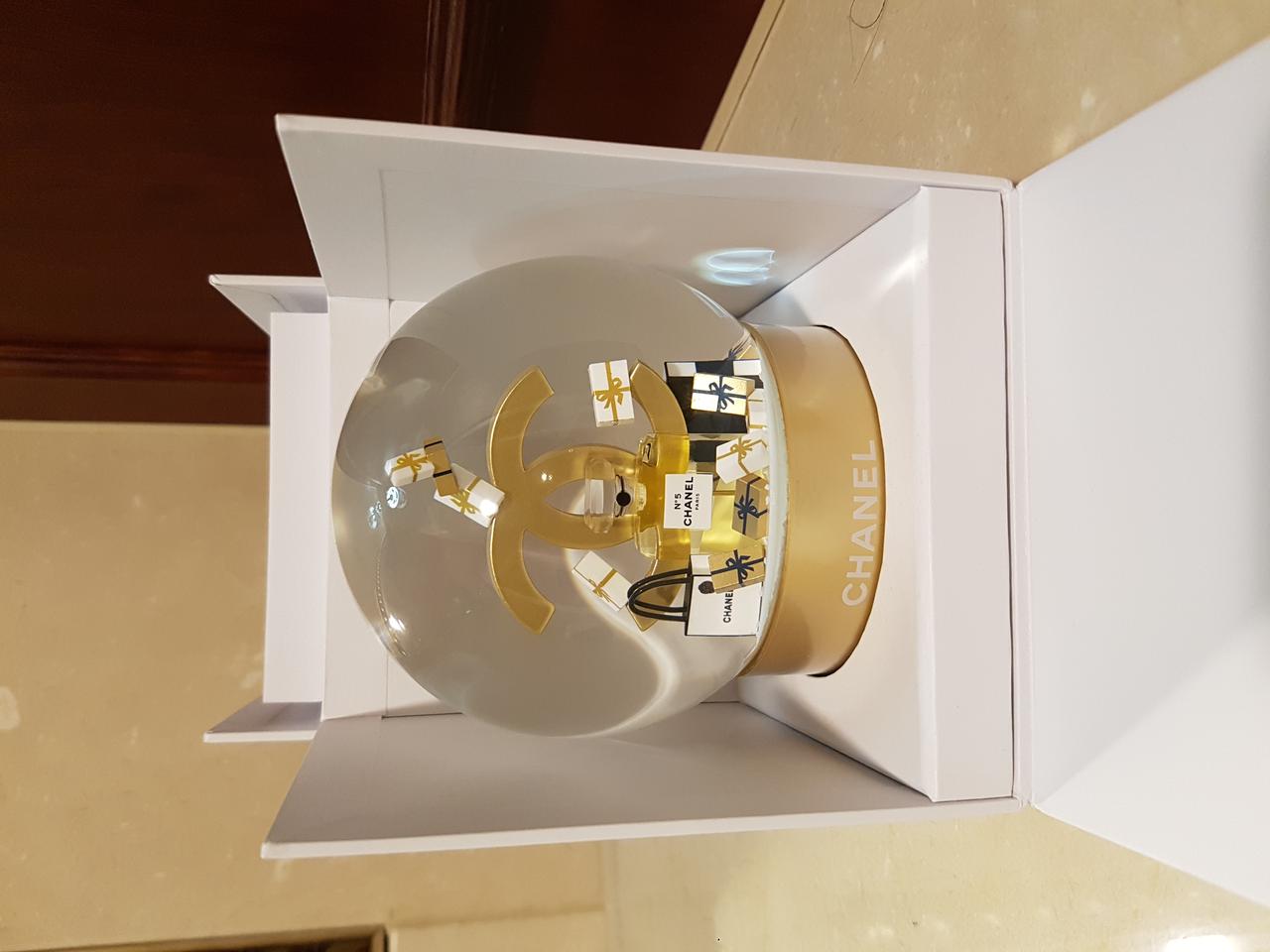 (정품) 샤넬 코스메틱 2023 홀리데이 스노우볼