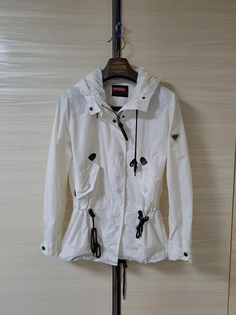 프라다 여성 바람막이자켓