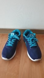 NIKE 운동화 판매합니다 ^^