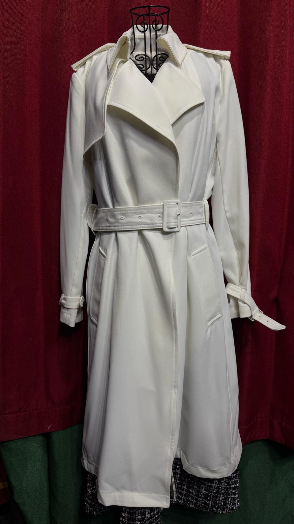 블라썸 흰색 화이트 트렌치코트 55/44